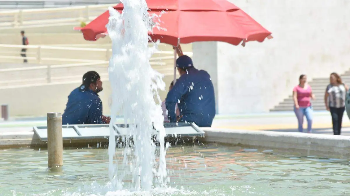 11 Intenso calor agobia a la Comarca1